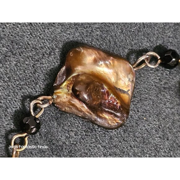 Handcrafted Shell & Glass Bead Bracelet With Lobster Clasp - Picture 5 of 11